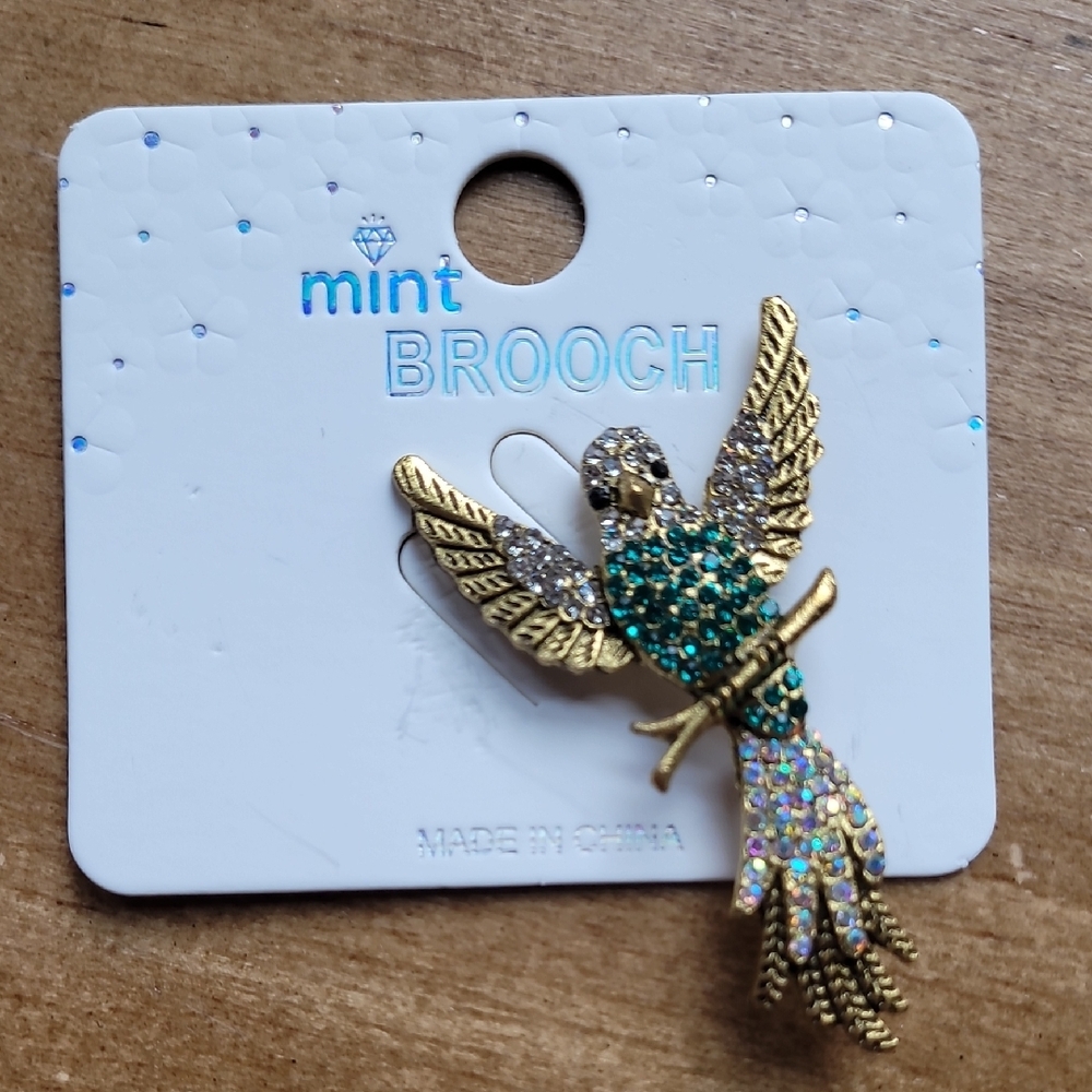 Mint Gold and Green Bird Brooch with Intricate Design